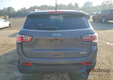 2024 Jeep Compass Latitude z USA, uszkodzony, nr VIN 3C4NJDBN1RT576943